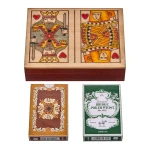 Karciarka KRÓL i DAMA drewniana + dwie talie kart Piatnik Liście Dębu