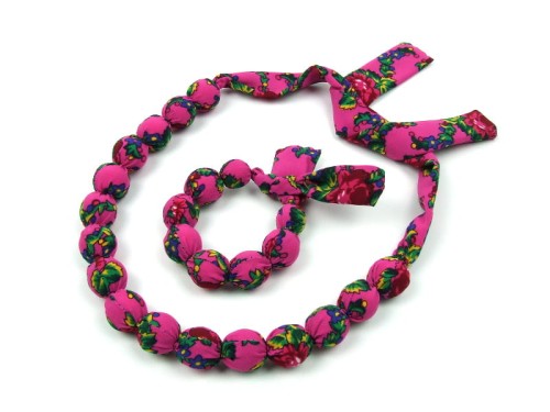 Komplet ludowy korale i bransoletka obszywane różowe