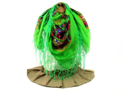 chusta ludowa, góralska duża z frędzlami jasnozielona